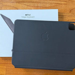 애플 정품 매직키보드 11인치 블랙 S급 판매합니다 (프로 11인치 1/2/3/4세대 및 에어4/5/6 호환)