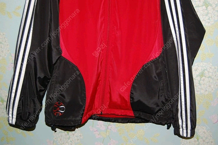 아디다스 바람막이 자켓 팝니다 이미지