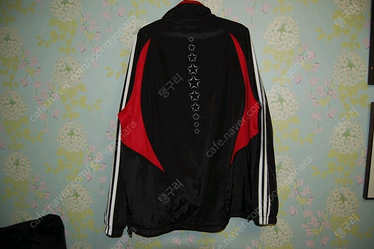 아디다스 바람막이 자켓 팝니다 이미지