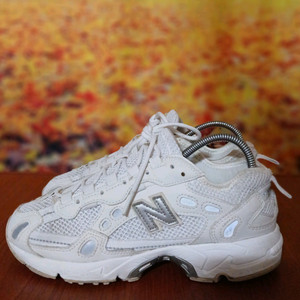 뉴발란스 차정원 운동화 230 이미지