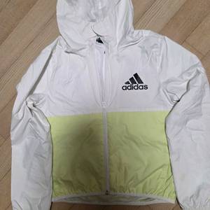 아디다스 아동바람막이 이미지