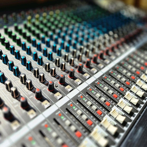 [가격인하] 야마하 믹싱콘솔 믹서 MGP24X / 베링거 Behringer p16i 팝니다 이미지