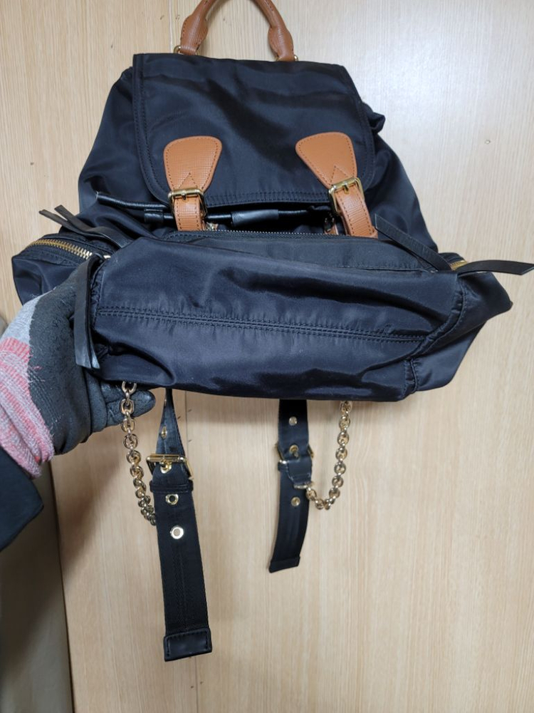 버버리 백팩 이미지