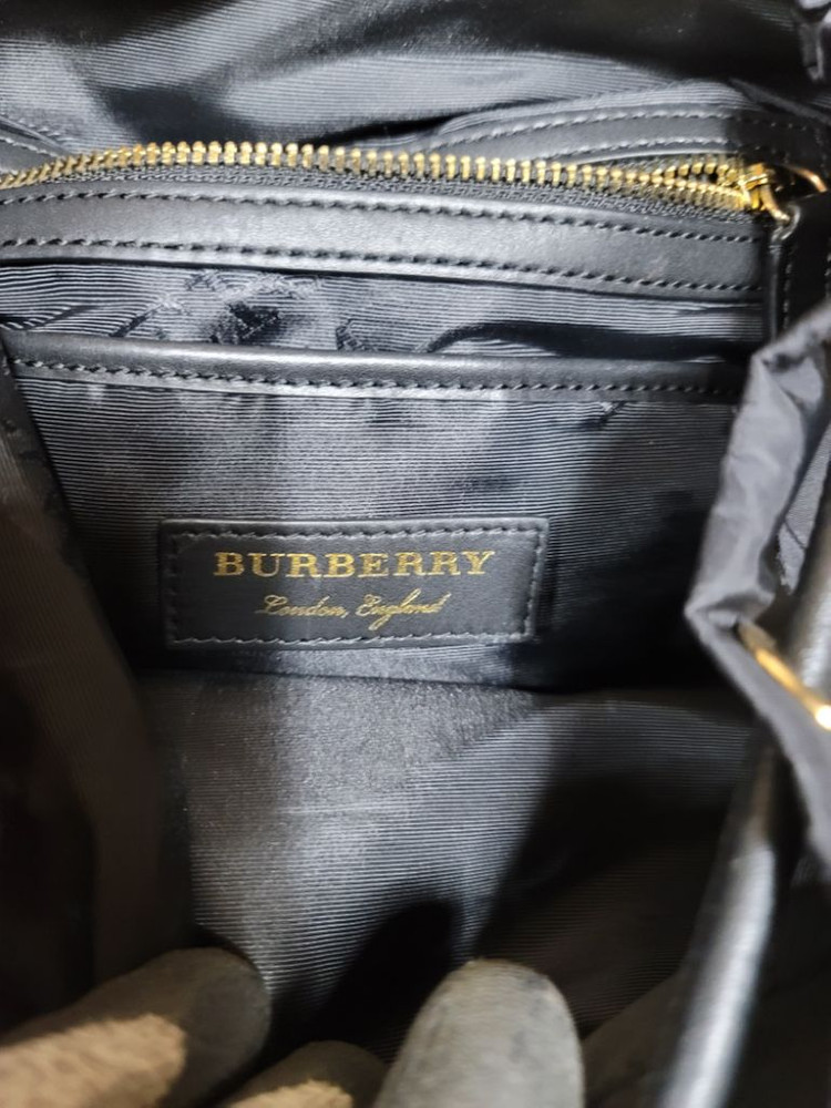 버버리 백팩 이미지