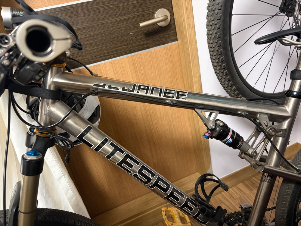 라이트 스피드 티타늄 MTB 자전거 이미지
