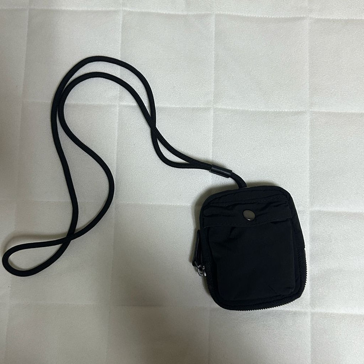 코스 미니크로스바디 파우치 나일론--1