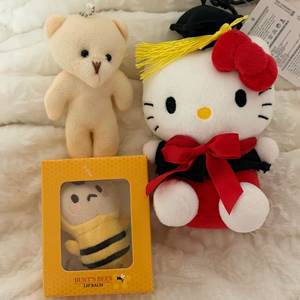 각종 미니 인형 헬로키티 키링 꿀벌 버츠비 뽑기 가챠 곰 곰돌이 졸업 키티 졸업식