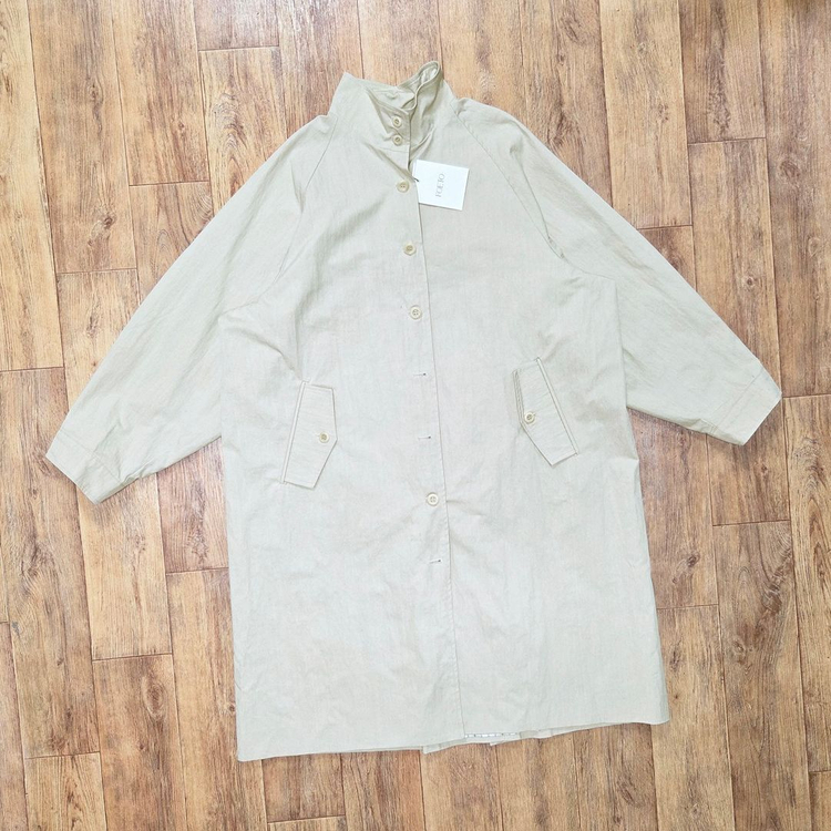 포에토(FOETO) 우디 트렌치코트 프리사이즈 새상품--3