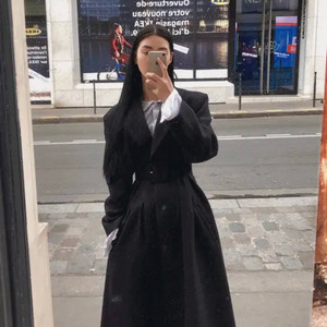 룩넌 블랙 벨트 코트