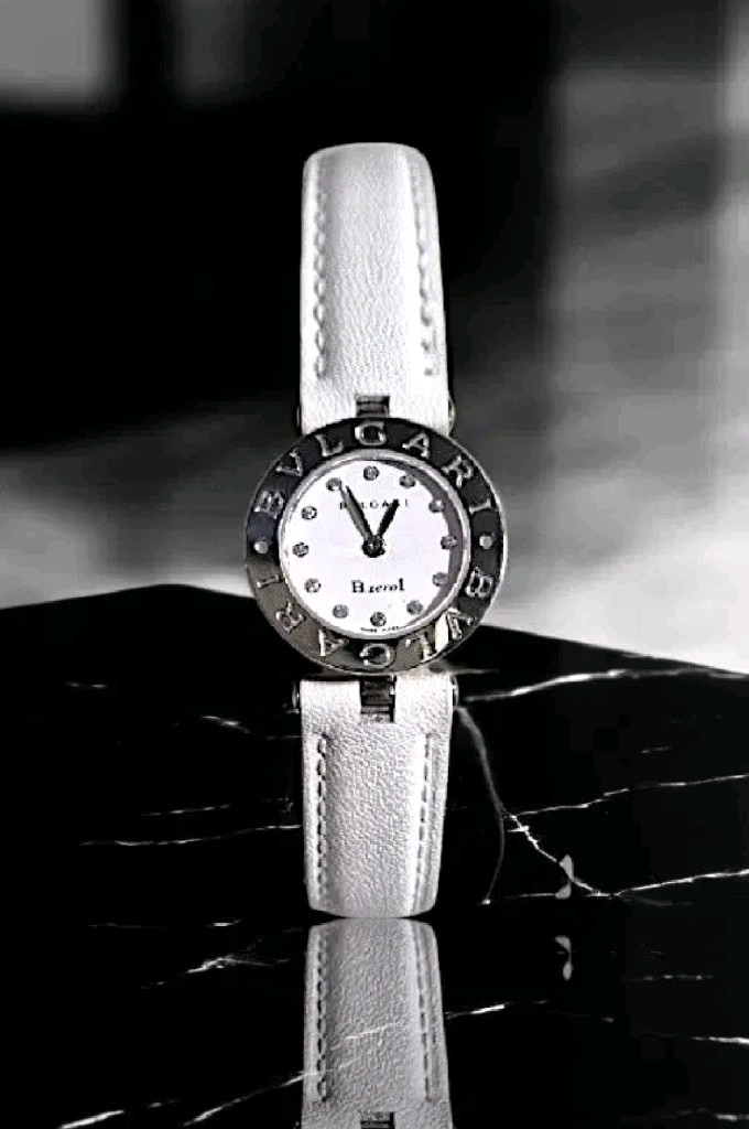 불가리 비제로원 12P 다이아 여성시계--6