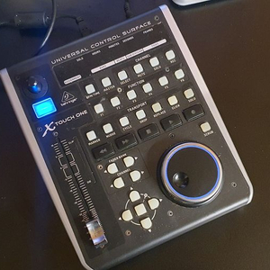 베링거 X-TOUCH ONE 엑스터치원 이미지