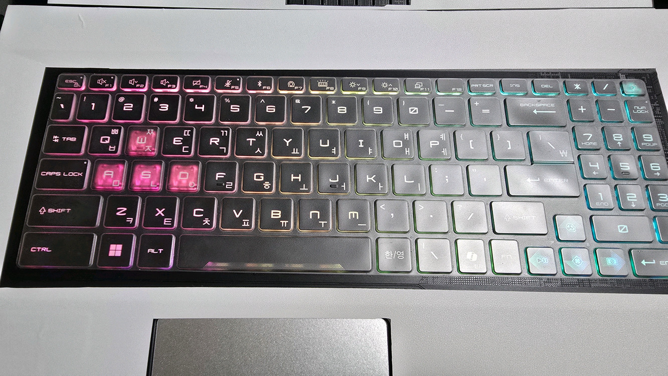 게이밍 노트북 MSI KATANA 17 B13VFK Ram32GB 2T RTX4060--1