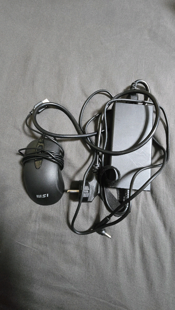 게이밍 노트북 MSI KATANA 17 B13VFK Ram32GB 2T RTX4060--6