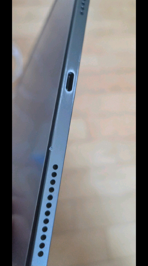 아이패드 에어5 11 m1 256g 와이파이 액정파손 76%--3