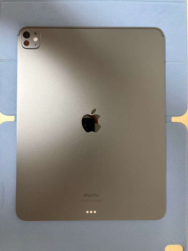 아이패드 프로 13 M4 + 애플펜슬 프로 + 스마트 폴리오 정품--2