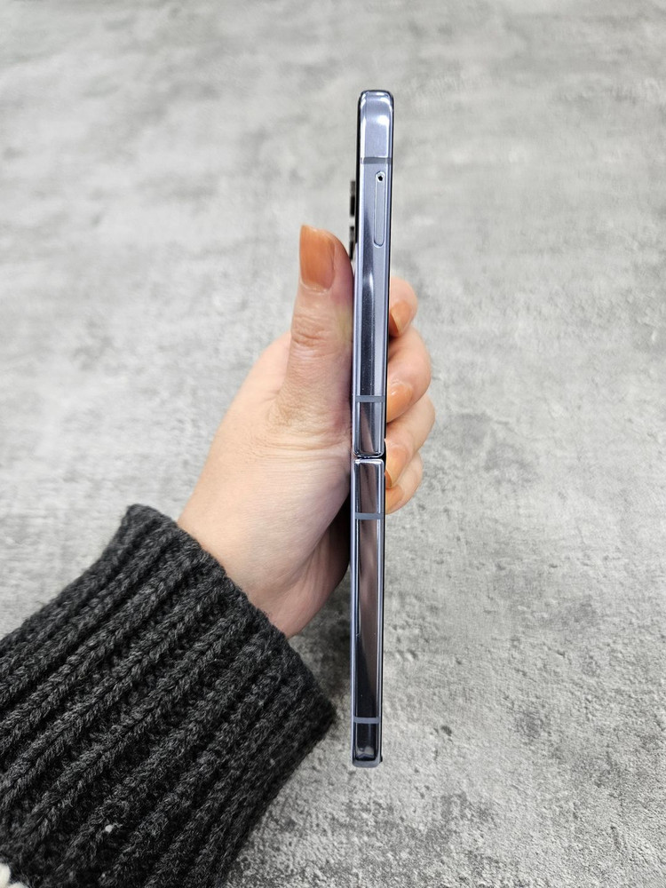 삼성갤럭시Z플립4블루판매 중고폰--4