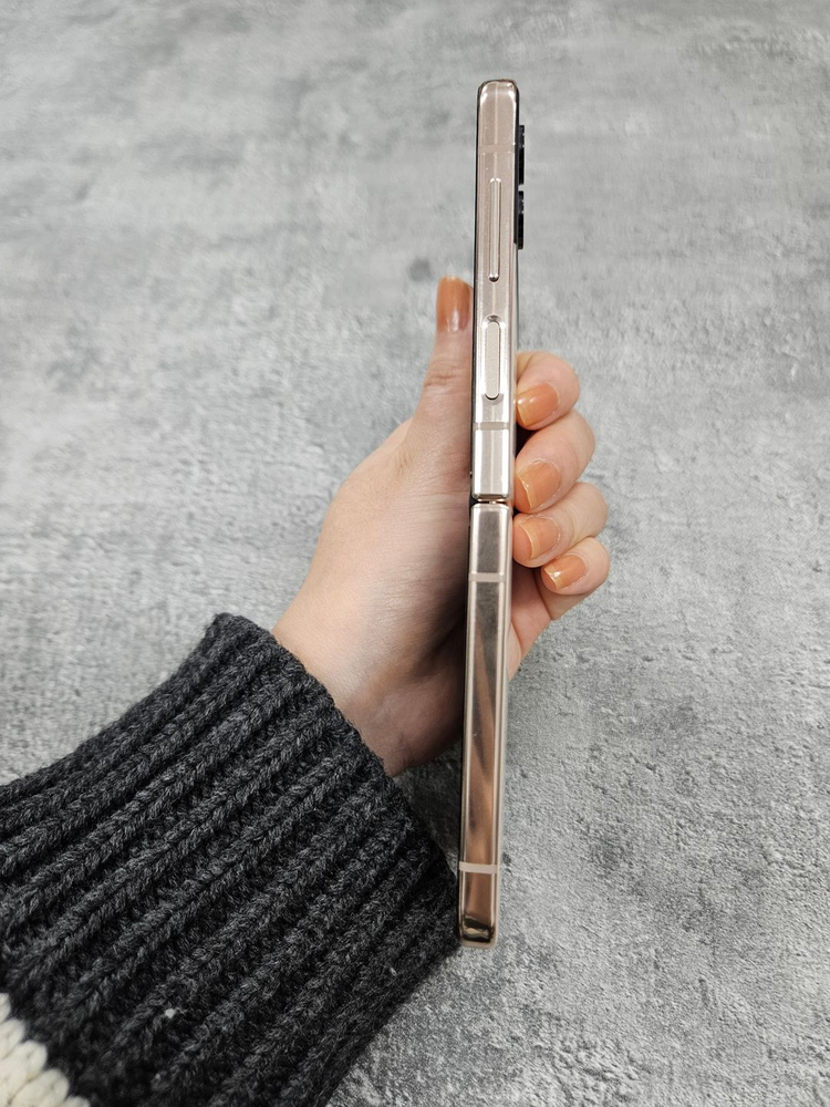 삼성갤럭시Z플립4골드판매 중고폰--3