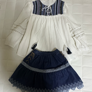 모리 블라우스 엑시즈팜 청큐롯 스커트 세트