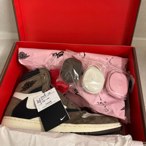 [285] 조던 1 x 트래비스 스캇 레트로 하이 OG SP 모카 이미지