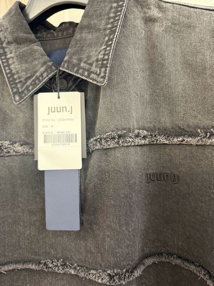 준지 25ss 블랙 데님 롱슬리브 맨투맨 m사이즈(105사이즈) 새상품 팝니다 이미지