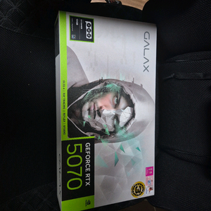 RTX 5070 그래픽카드 화이트