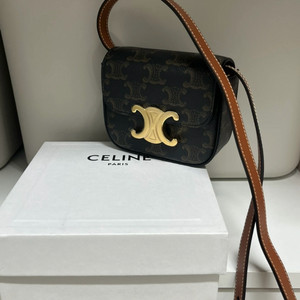 셀린느 미니 클로드 트리옹프 캔버스 카프스킨 탄