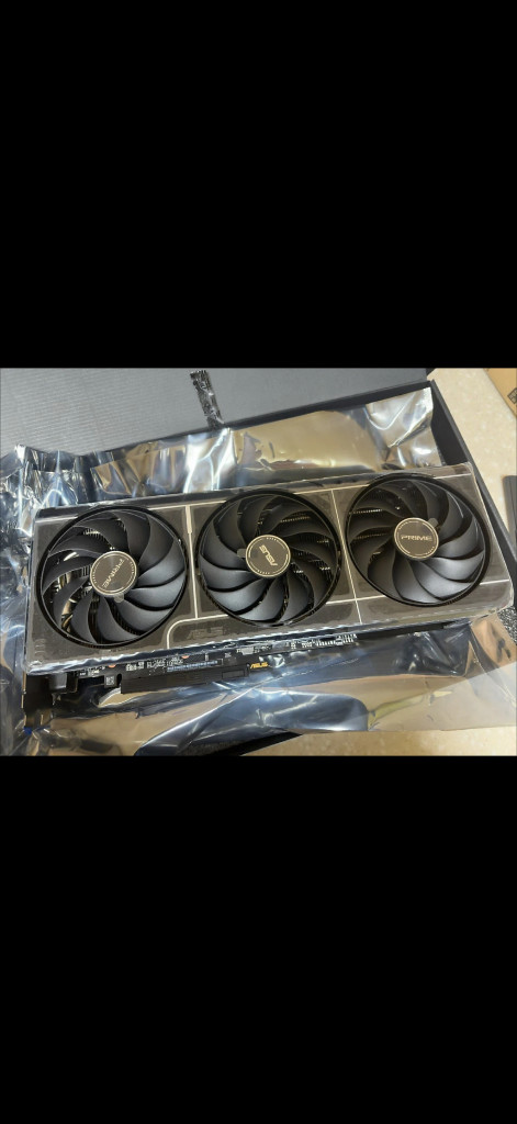 라데온 RX 9070 OC 그래픽카드--1