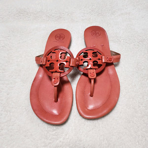 토리버치 가죽 쪼리7