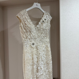 [정품][택달린새상품] 엘리자베스럭스 샘플세일 드레스 플라워모티브 비즈 레이스