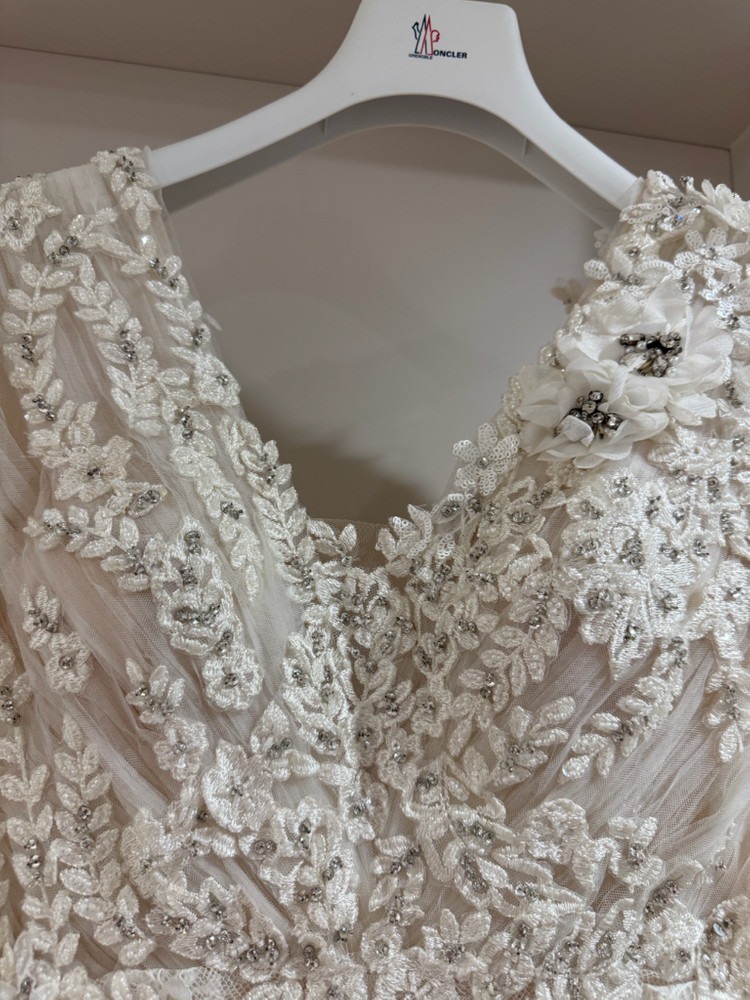 [정품][택달린새상품] 엘리자베스럭스 샘플세일 드레스 플라워모티브 비즈 레이스--3