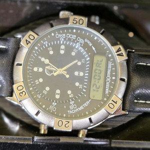 *천연가죽 아니디지 방수형 손목시계 이미지