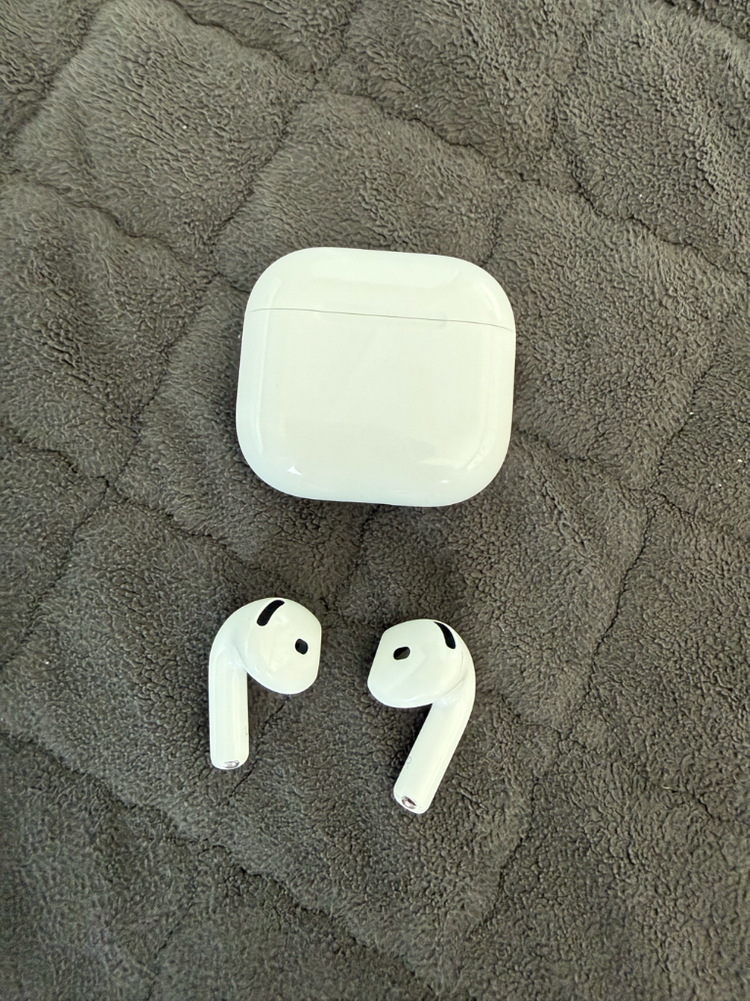 에어팟4세대--1