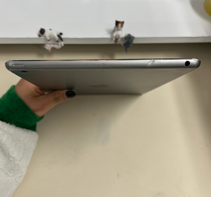 아이패드에어1 16G 그레이 WIFI A급--2