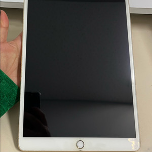 아이패드프로 10.5 64G 골드 A급!