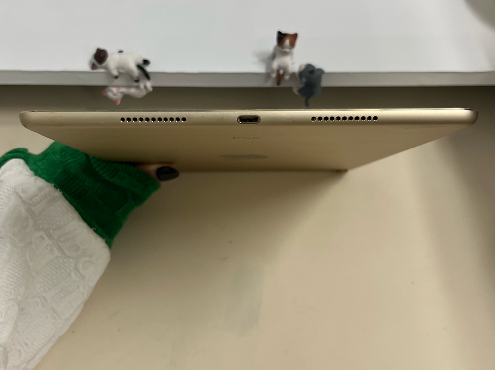 아이패드프로 10.5 64G 골드 A급!--3