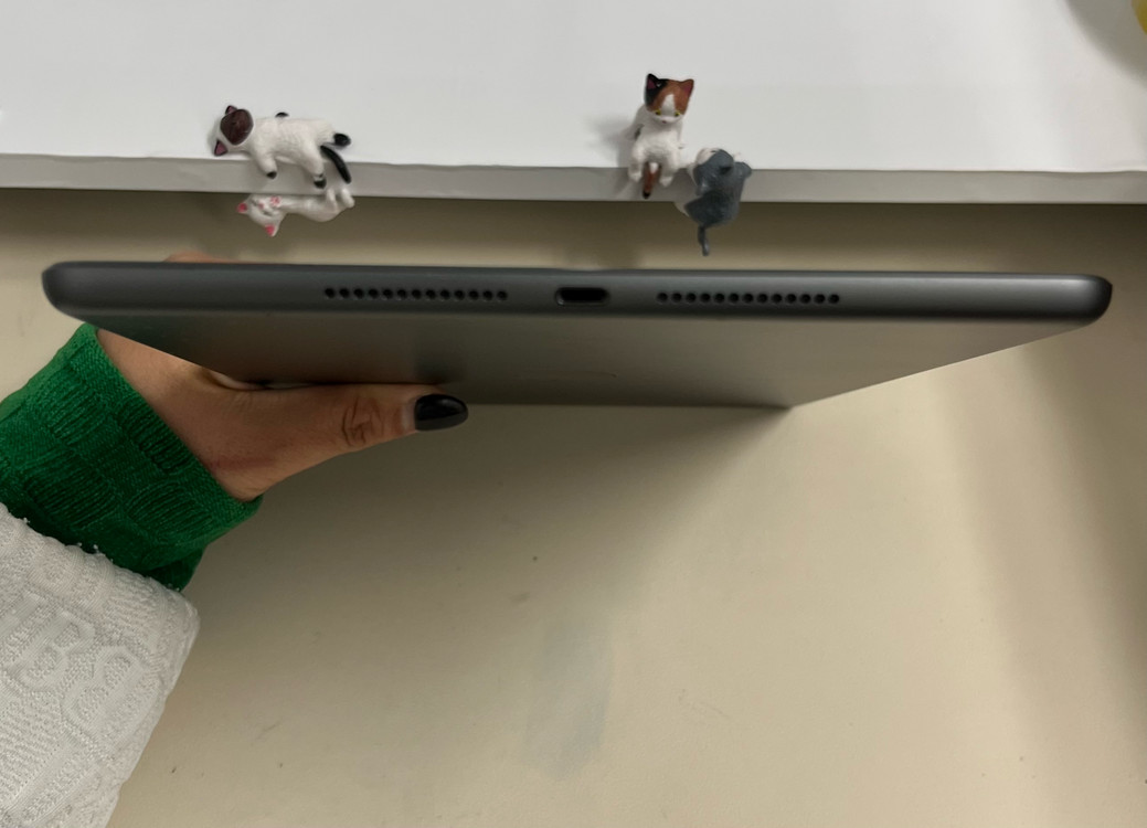 아이패드8세대 32G 그레이 WIFI S급!--3