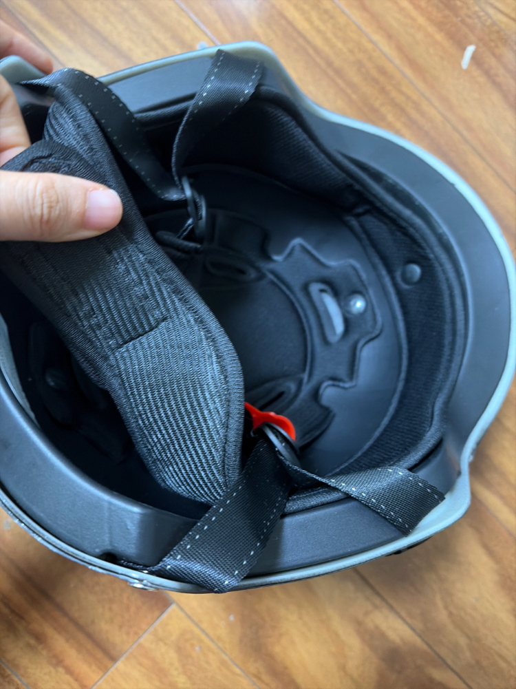 새상품 전기자전거 헬맷--3