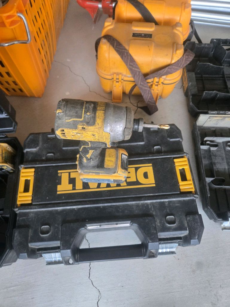 디월트전동공구 이미지