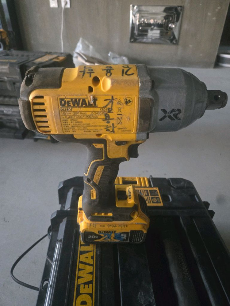 디월트전동공구 이미지