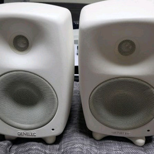 제네렉 8030c 모니터링 스피커
