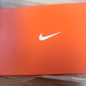 나이키 보메로 18 245 새상품