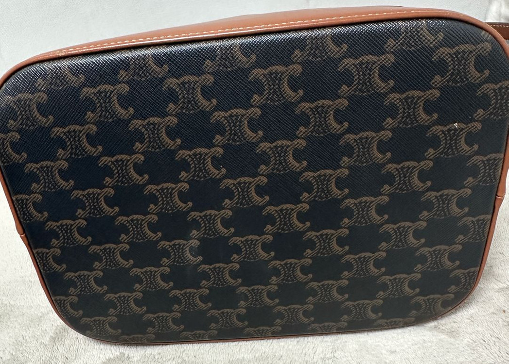 셀린느 트리올프 버킷백 미디움(무료배송) 이미지