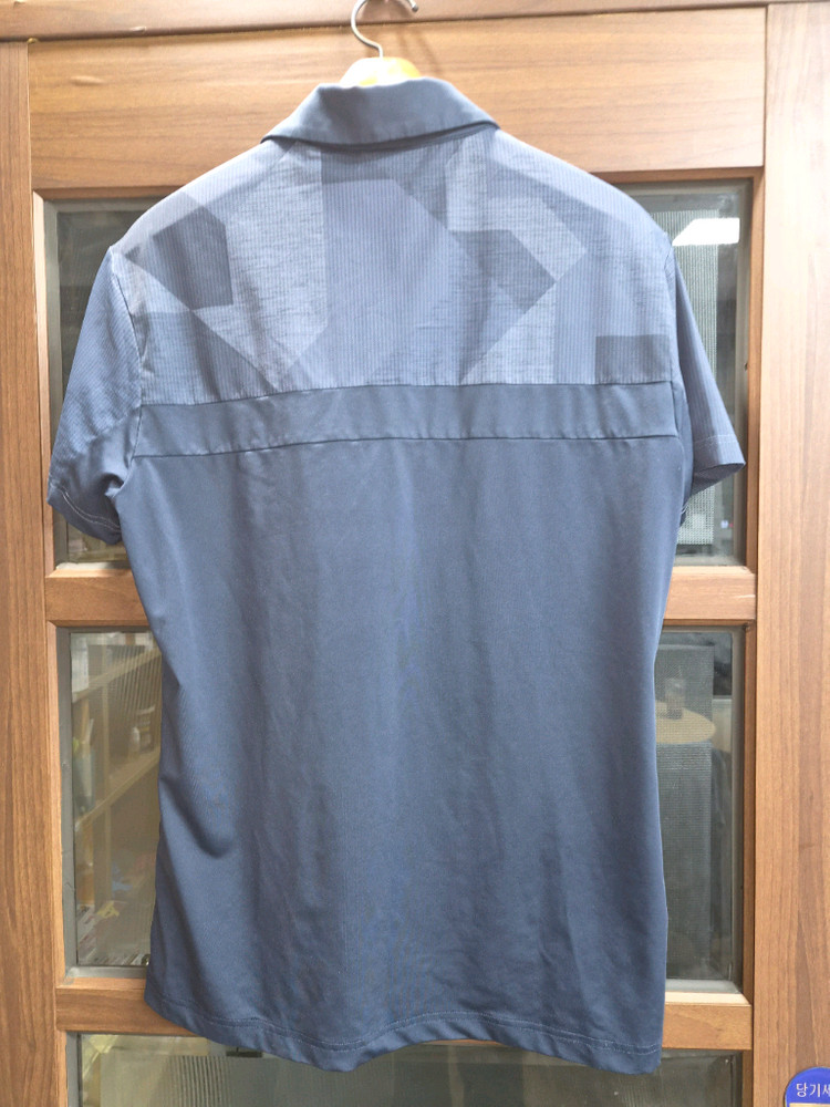 데상트골프 남성 다크 블루 반팔 폴로 티셔츠 사이즈100--1