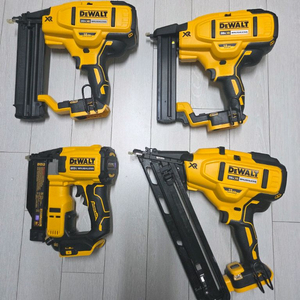 디월트 레일건 타정기 타카 422 f50 630 실타카 스탠드 작업등 위크라이트 써치 DCL079