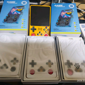 R36PLUS 64GB 한방팩 팝니다.r36s 레트로게임기 월광보합 이미지