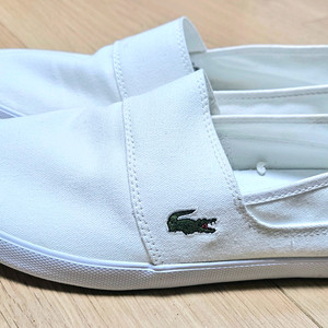 라코스테 슬립온 스니커즈 285