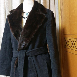 Botticelli 폭스 퍼 트리밍 랩 코트여성 모피 코트 이미지