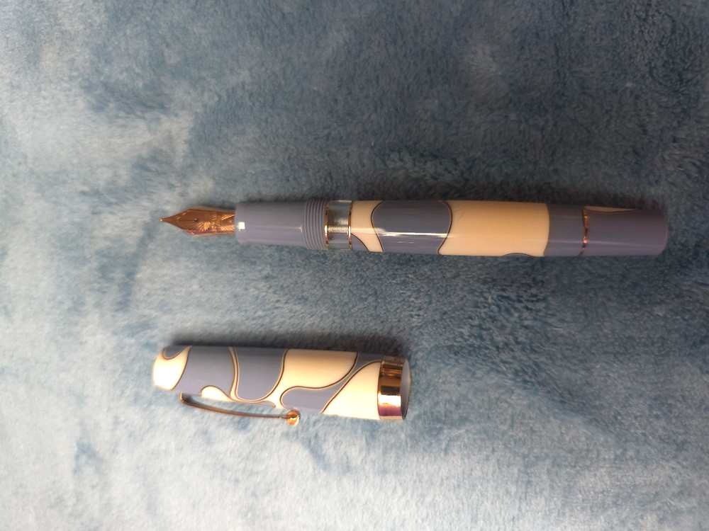 레오나르도 모멘토 제로 누볼라 M닙 만년필 이미지