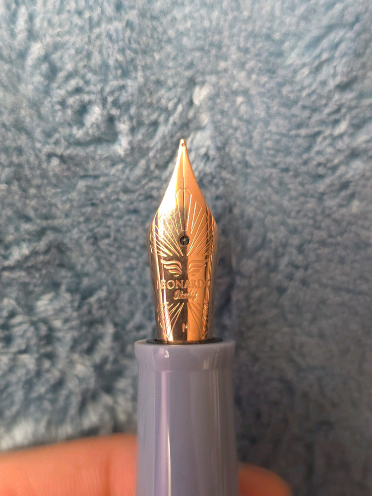 레오나르도 모멘토 제로 누볼라 M닙 만년필 이미지