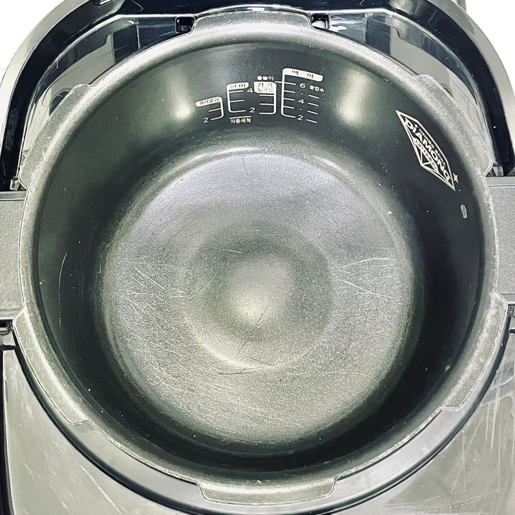 쿠첸 6인용 압력밥솥 CJS-FE0602SDVF 이미지